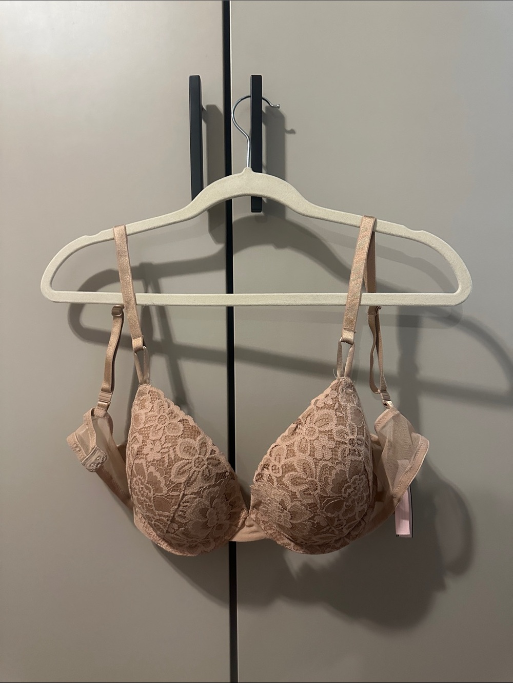 Victoria’s secret line Demi bra size 34D